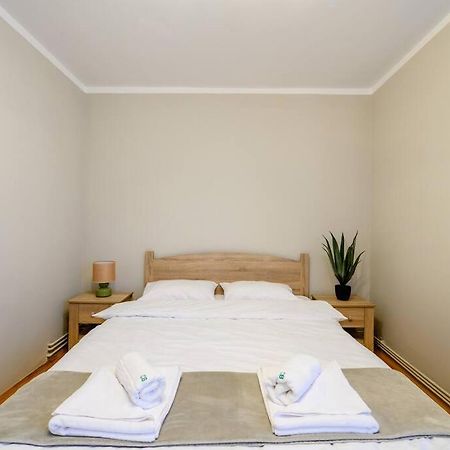 Appartement Smiling Heaven à Bucarest Extérieur photo