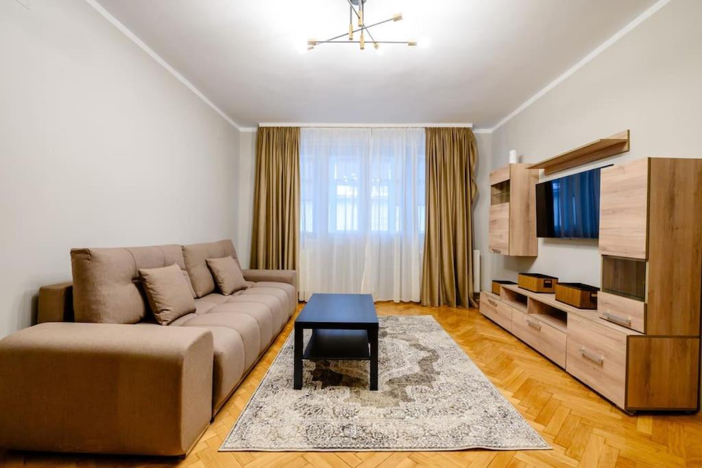 Appartement Smiling Heaven à Bucarest Extérieur photo