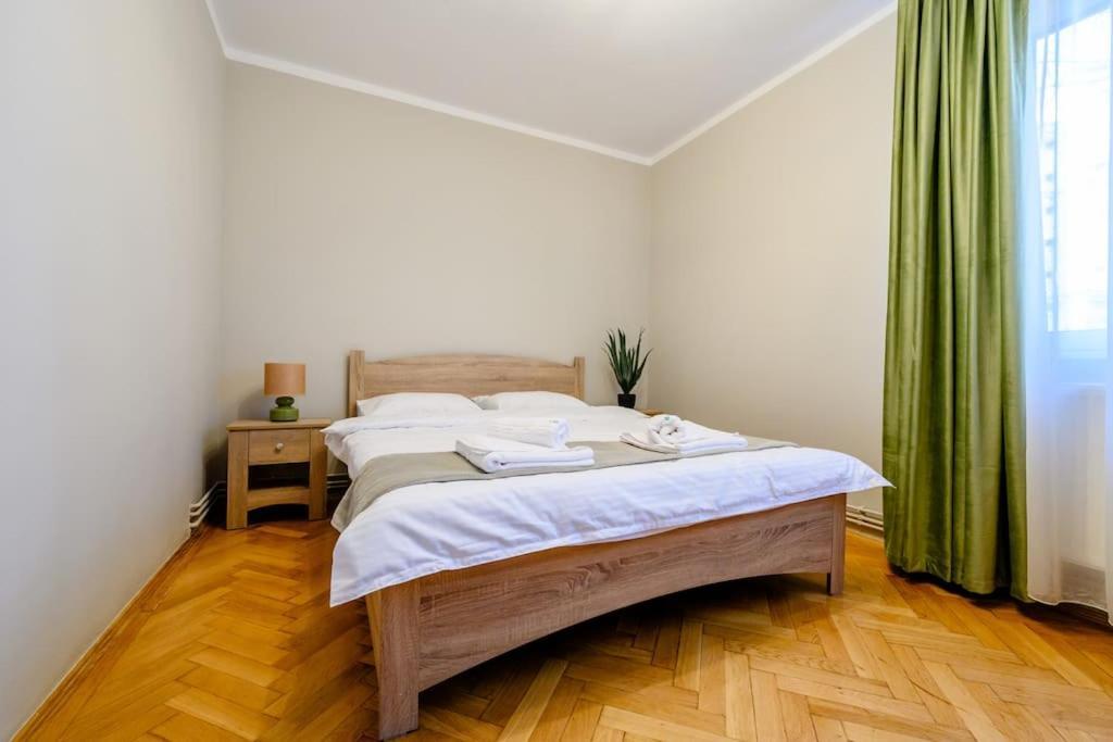 Appartement Smiling Heaven à Bucarest Extérieur photo